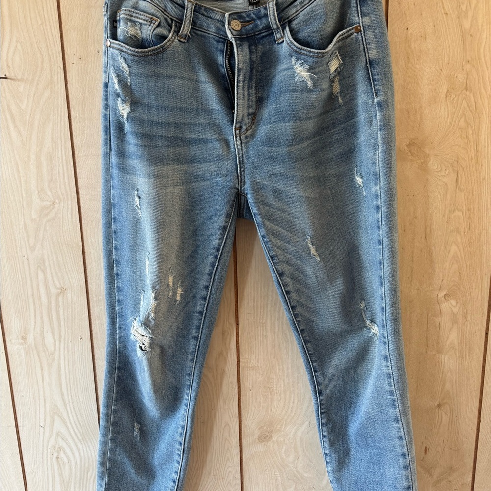 Women's Distressed Blue Jeans